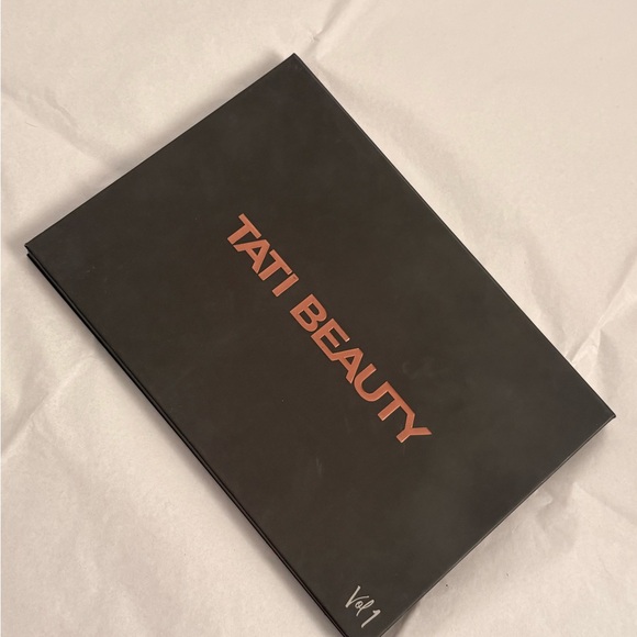 Tati Beauty discontinued Vol. 1 Neutrals palette - Picture 2 of 4